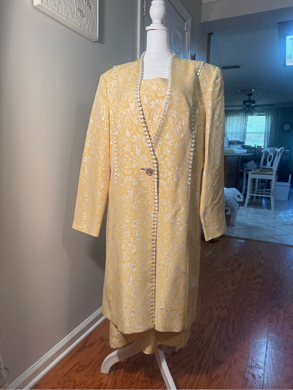 Gold Ben Marc Brocade sleeveless Dress with long jacket Silver Floral Jacquard - Picture 2 of 16